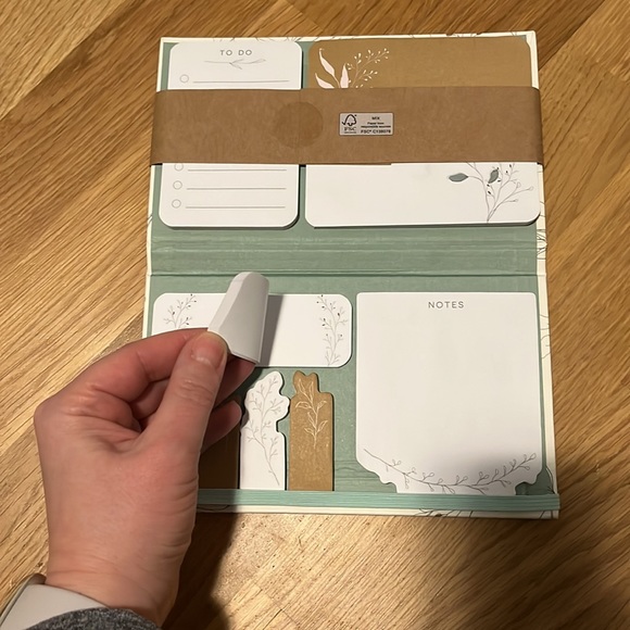 Notebook, Pen & Sticky Tab set - Picture 13 of 14